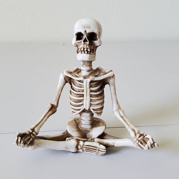 Halloween Yoga Skeleton Figurines Decorations Zen Poses Resin Set of 4 New - Picture 11 of 16